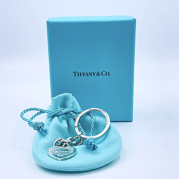 Tiffany & Co. Return to Tiffany Heart Key Ring - Picture 8 of 8